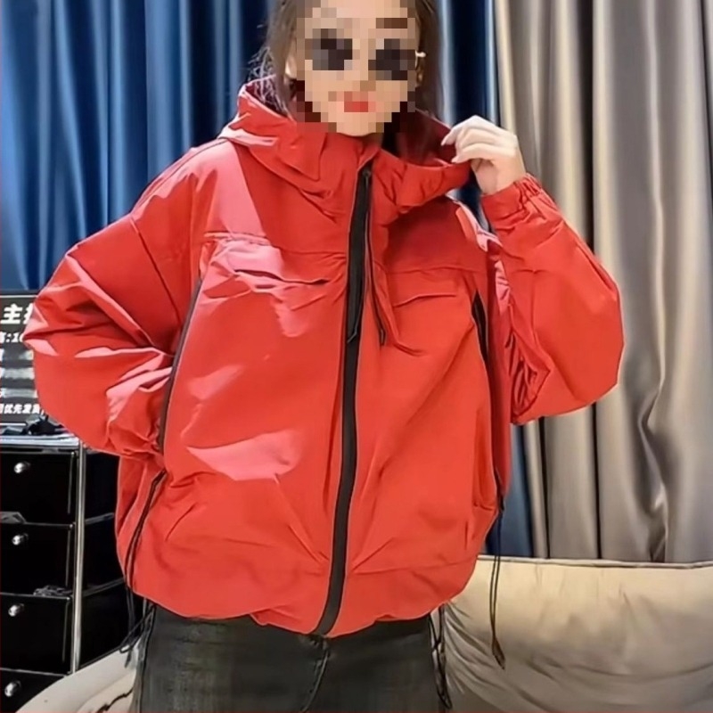 Kapucnis oversized baseball kabát pamuttal bélelt, chenille-spandex anyag, panelvarrások, cipzár