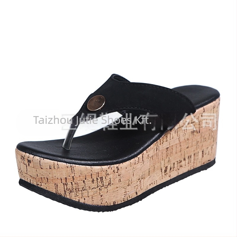 Női wedge szandál, felső rész szintetikus bőrből, talp gumiból, sarokmagasság 8 cm, talpvastagság 8-11 cm