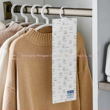 Függeszthető nedvességelszívó zacskó beltéri gardróbhoz — deszikkáns, újrahasznosítható, penész elleni