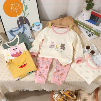 Gyerekeknek szóló koreai stílusú pamut pizsama készlet, uniszex, 100% pamut, 3–8 éveseknek, könnyű, antibakteriális, mintával állatmintás vagy mesés mintákkal