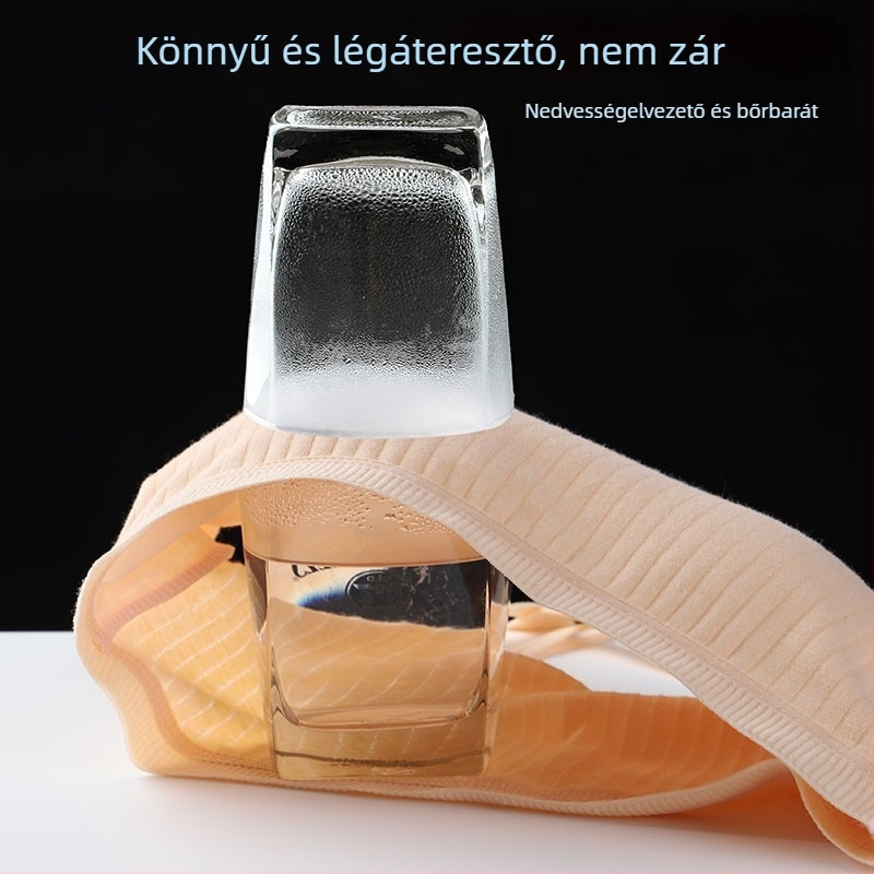 Pamutból készült, légáteresztő tinédzser sportmelltartó, 3/4-es kosár, vékony formázott kosarak, rögzített dupla vállpántok, oldalsó zárás