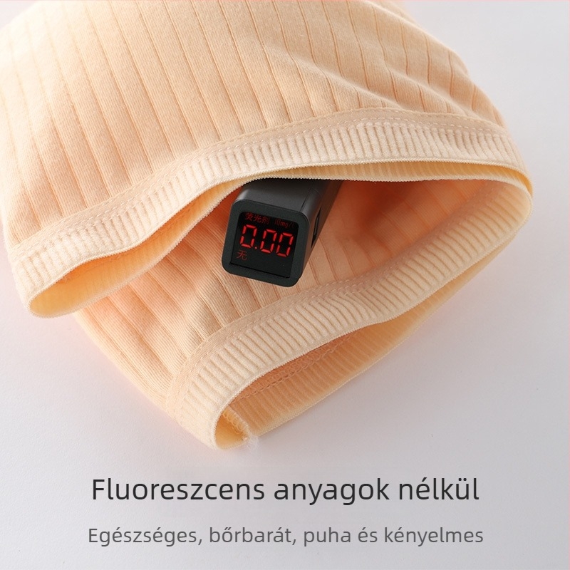 Pamutból készült, légáteresztő tinédzser sportmelltartó, 3/4-es kosár, vékony formázott kosarak, rögzített dupla vállpántok, oldalsó zárás