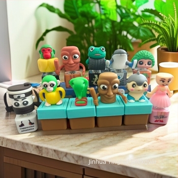 Műanyag kulcstartó, aranyos stílusú, stresszoldó blind-box sorozat, hanggombbal