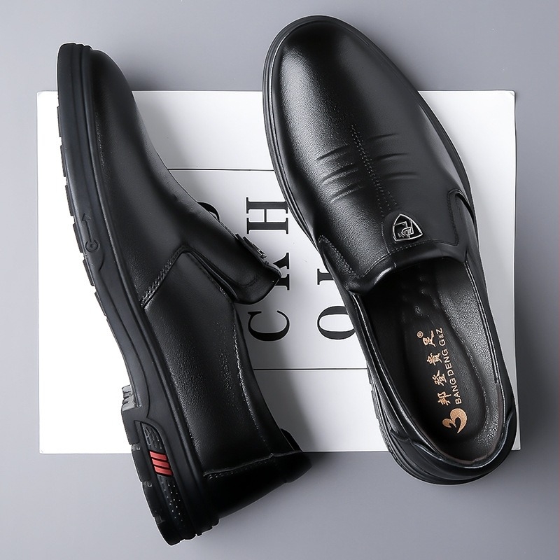 Férfi Slip-On cipő első réteg marhabőrből | felső: első réteg bőr; talp: gumi; lélegző; csúszásmentes; PU belső talp