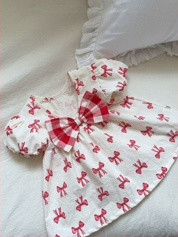 Baba nyári ruha, koreai stílusú, Combed cotton, 95% pamut, virágos minta, fodros szoknya