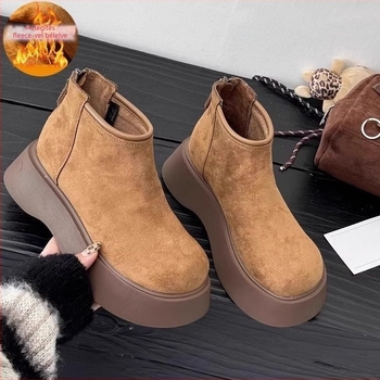 Női vastag talpú bakancs, bélelt velúr felsőrész, hátul cipzárral, platformos talp 3-5 cm