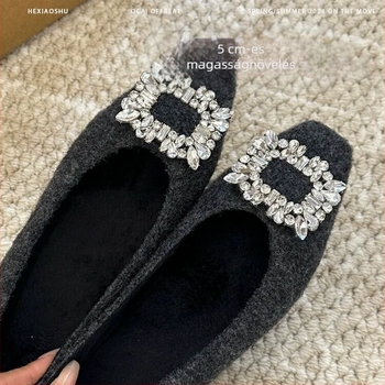 Női Mary Jane cipő, francia stílusú, négyszögletes orr, velúr felsőrész, rejtett 3-5 cm-es emelés, plüss bélés, gumitalp
