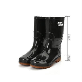Férfi esőcsizmák, vízállóak, csúszásmentesek és kopásállóak (középmagas szár, PVC felső rész, injekciós öntés, alacsony dőlésű sarok)
