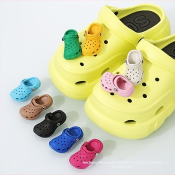 Mini 3D Cipő Virág Kiegészítő – Modell 06-1; kompatibil edzőcipőkhöz, bőr cipőkhöz, csizmákhoz és szandálokhoz; mini stílus; egész éves használatra