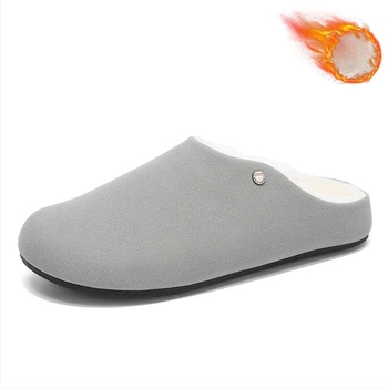 Férfi téli papucs Derby Mule, Slip-On, zárt toe, felsőrész szintetikus bőr, gumírozott talp, injekciós öntött talp, tél 2025