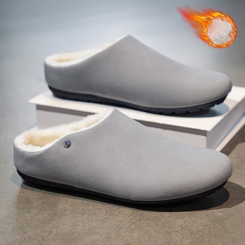 Téli férfi papucs fleece belsővel – felső része szintetikus bőr, gumitalp, injektált kivitel, zárt orrú, slip-on