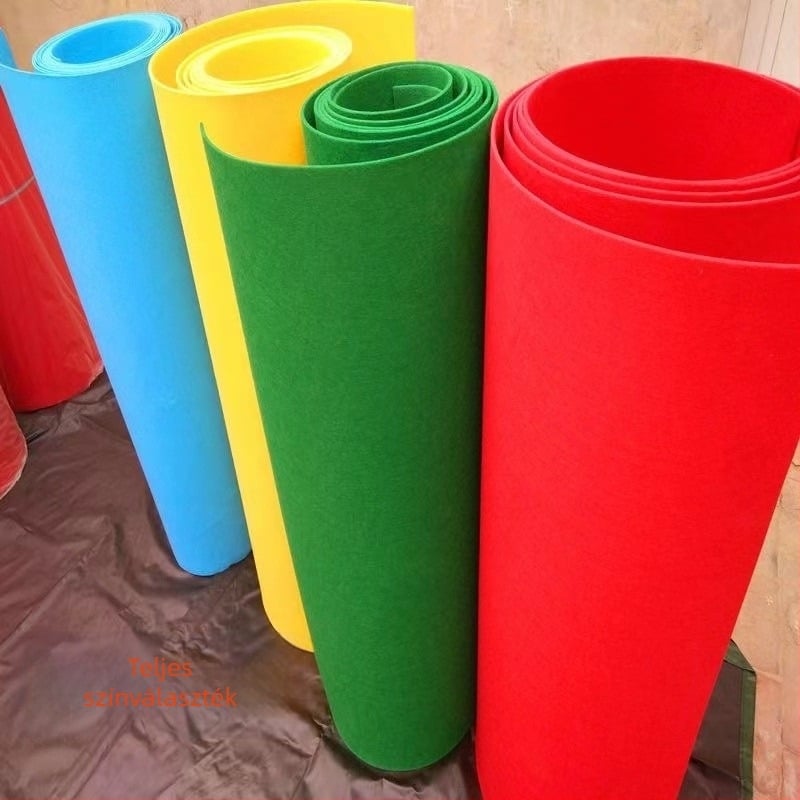Ragasztó hátlappal ellátott filctextil, poliészter, 200 g/m2, kardolt nemszőtt filc