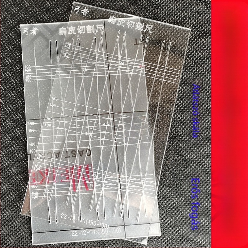 Fából készült centiméteres vonalzó, sablonkészlet