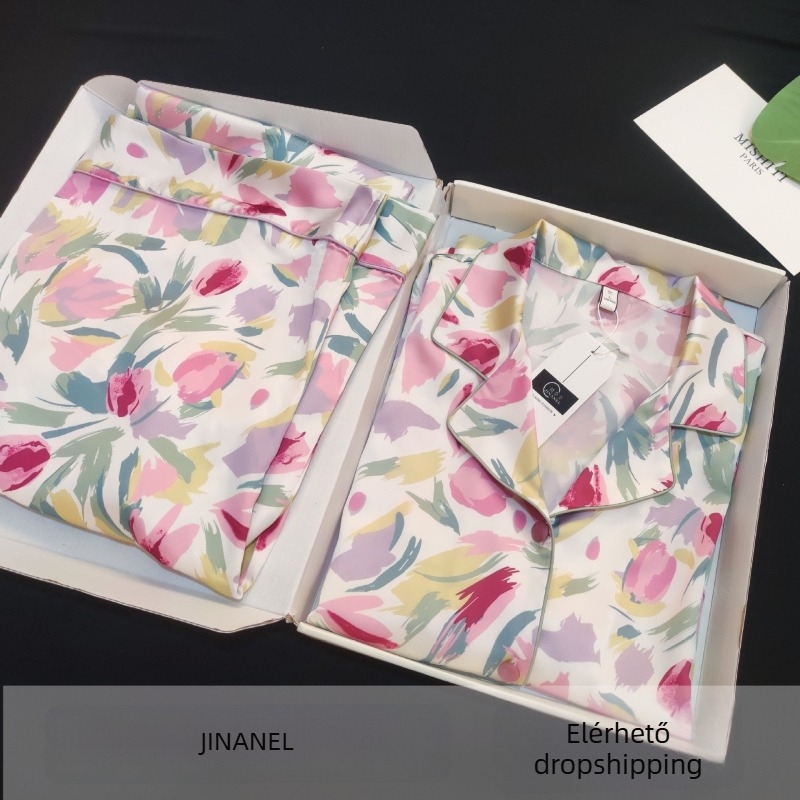Pizsama Ice Silk anyagból, ultra vékony 61-80 g/m², gallér rever, 95–100% poliészter