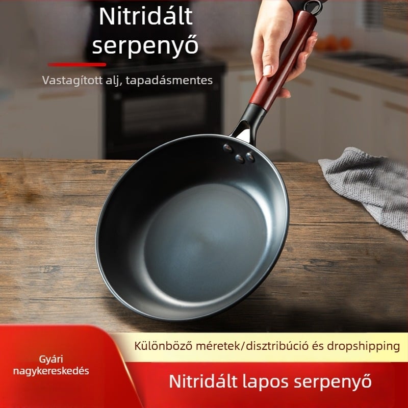 Nitridált lapos serpenyő finomvasból, egyaljú aljzattal, megfelelő gáz- és indukciós főzőlapokhoz, 1–3 kg