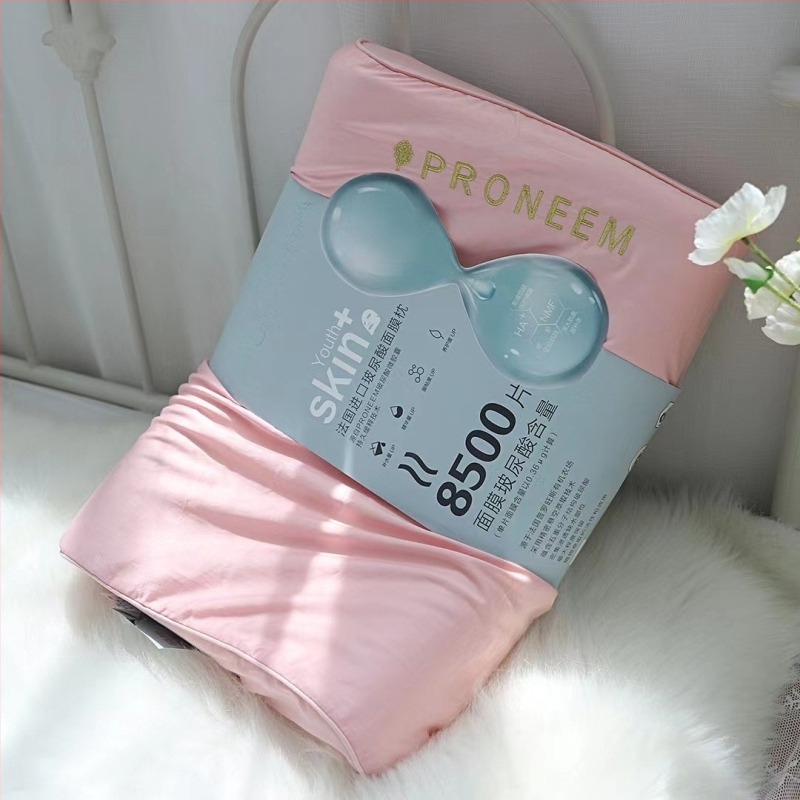Latex párna téglalap alakú, természetes latex, latex tartalom 80-90%, kötött anyag, súly 1,0-1,5 kg