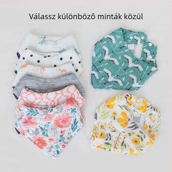 Baba háromszög alakú etetővédő, bambusz-pamut keverék 70/30, nedvszívó, 0–1 éves korosztály, mesefigurás mintázat