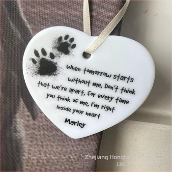 Akrilból készült emlékplakett elveszett kutyának, karácsonyi alkalomra