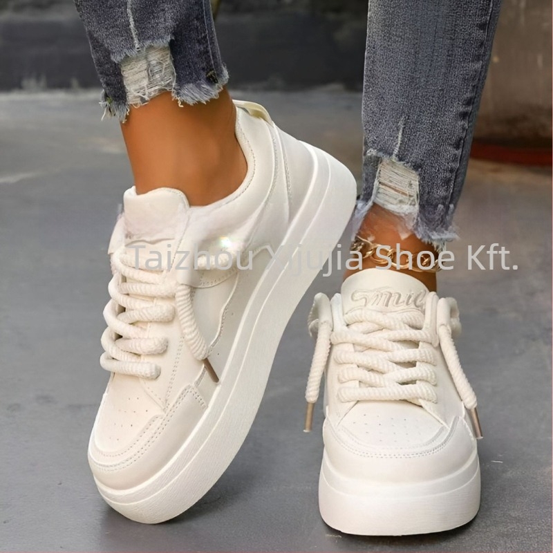 Uniszex edzőcipő koponya mintával – alacsony felső rész, felső anyag: Super Fiber, talp: gumi