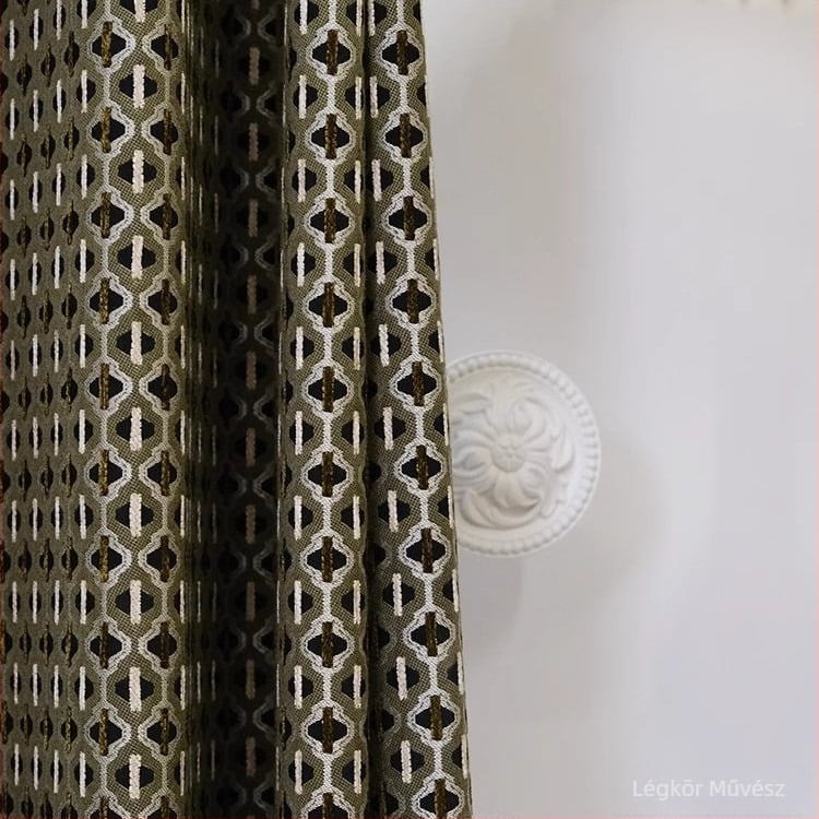 Francia stílusú Chenille Jacquard függöny geometriai mintával, árnyékolás 71-90%, poliészter