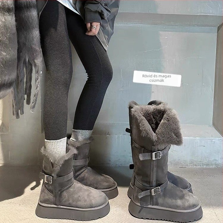 Női hócipő, magas szárú, nubuk felső rész, gumitalp, belső mű rövid plüss, vastag talp 5–8 cm