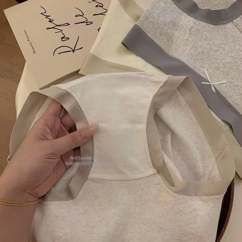Női pamut alsónemű - 95-100% pamut, középmagas derék, kötött anyag, ágyéki bélés 100% pamut, egyszínű mintázat