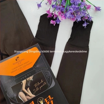 Far East 9308 Nylon harisnya lábbal, közepes vastagságú, csúszásgátló hatású, teljes hosszúságú, 18–40 éveseknek