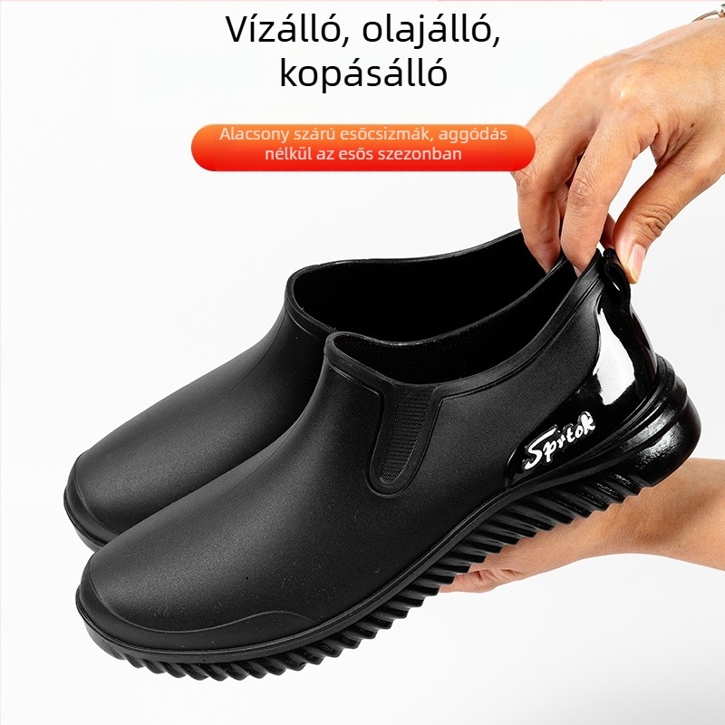 Férfiaknak készült alacsony szárú esőcsizmák PVC felsőrésszel, műanyag talppal, csúszásmentes és kopásálló, négy szezonos használatra
