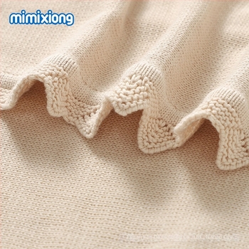 Mimi Bear márkájú pamut babatakaró, arcképes medve minta, tavasz–nyár–ősz ideális, 1–3 éveseknek
