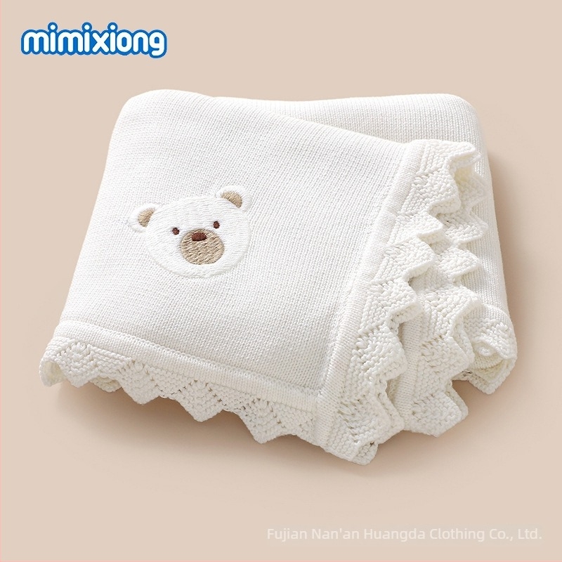 Mimi Bear márkájú pamut babatakaró, arcképes medve minta, tavasz–nyár–ősz ideális, 1–3 éveseknek