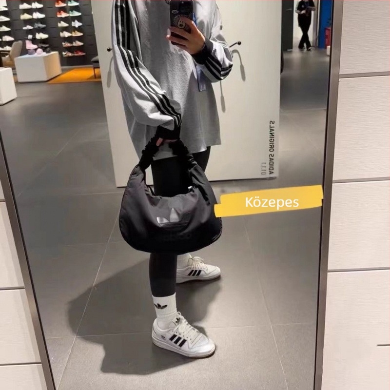 Crossbody táska – cyber-function stílus, poliészter, Cloud bag trend, zipzáras zárás, Oxford bélés