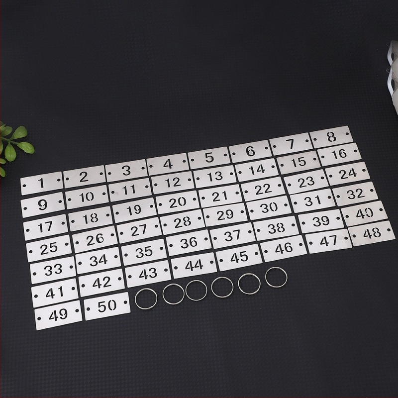 Rozsdamentes acélból készült házszám-tábla, négyszögletes, kettős lyukakkal, kivágott dizájn, 1–50, késztermék