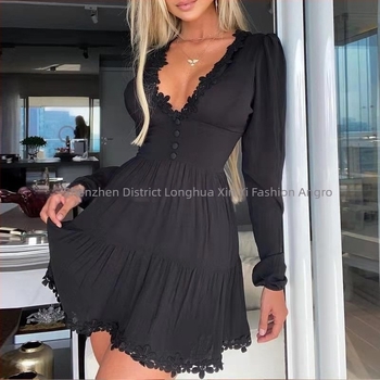 Rochie cu buline, decolteu în V, mâneci lungi, poliester, croială prințesă