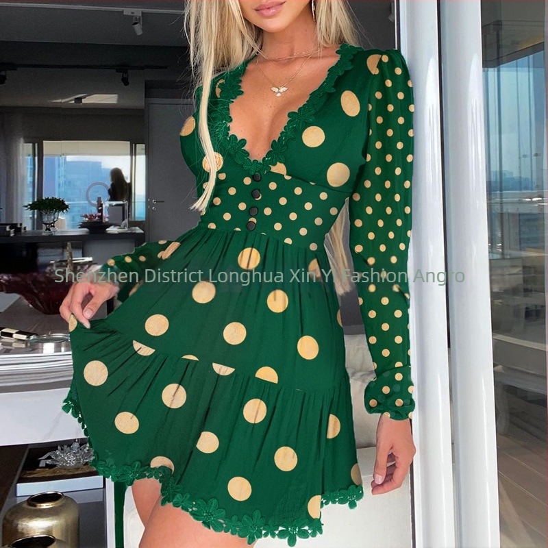 Rochie cu buline, decolteu în V, mâneci lungi, poliester, croială prințesă