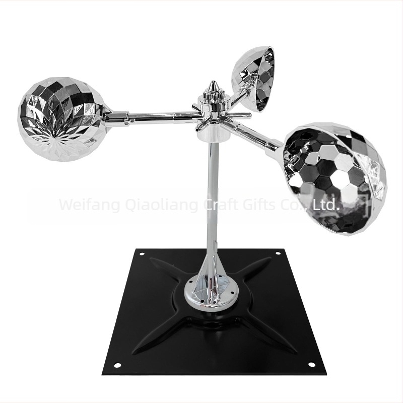 Dispozitiv de respingere a păsărilor, alimentat solar și cu energie eoliană, carcasă din ABS, cu funcții de sunet și lumini de repulsie, destinat livezilor, iazurilor și terenurilor agricole.