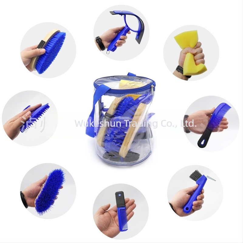 Set de pensule pentru îngrijire cai, 8 piese, unelte din plastic într-o pungă transparentă, fabricat în Jiangsu