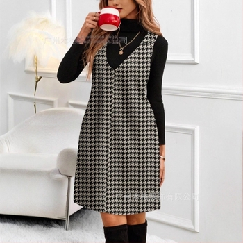 Rochie femei în linie A, cu model carouri, lungime medie, poliester, croială lejeră, stil retro inspirat din pădure