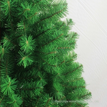 Brad de Crăciun Lin Jie (material: PVC ecologic, sârmă de fier, sârmă de polipropilenă; categorie: Brad de Crăciun; aplicații: decorare în mall, acasă, la școală)