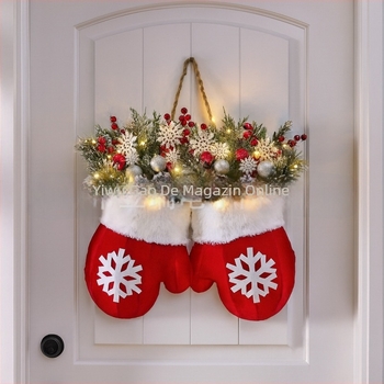 Ghirlandă de Crăciun cu mănuși plușate, stil american, semi-manual/semi-mechanic, cod CP5090301