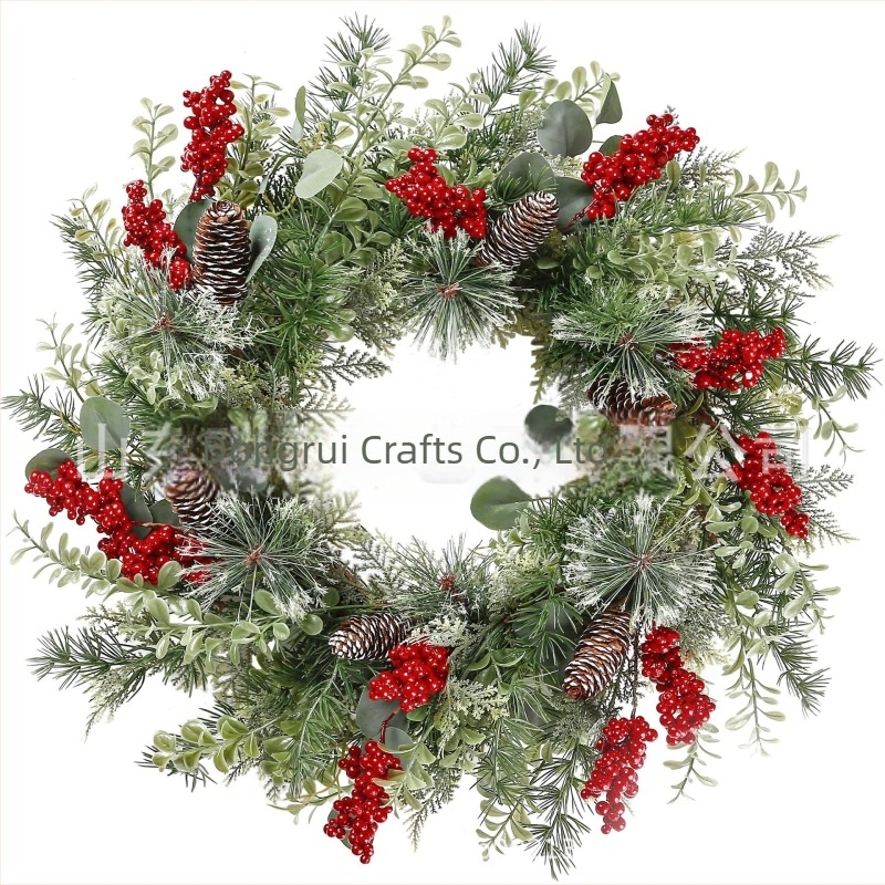 Ghirlandă de Crăciun cu fructe artificiale, din rotan natural, lucrată manual, pentru decor interior la ușă, pe perete sau la fereastră.