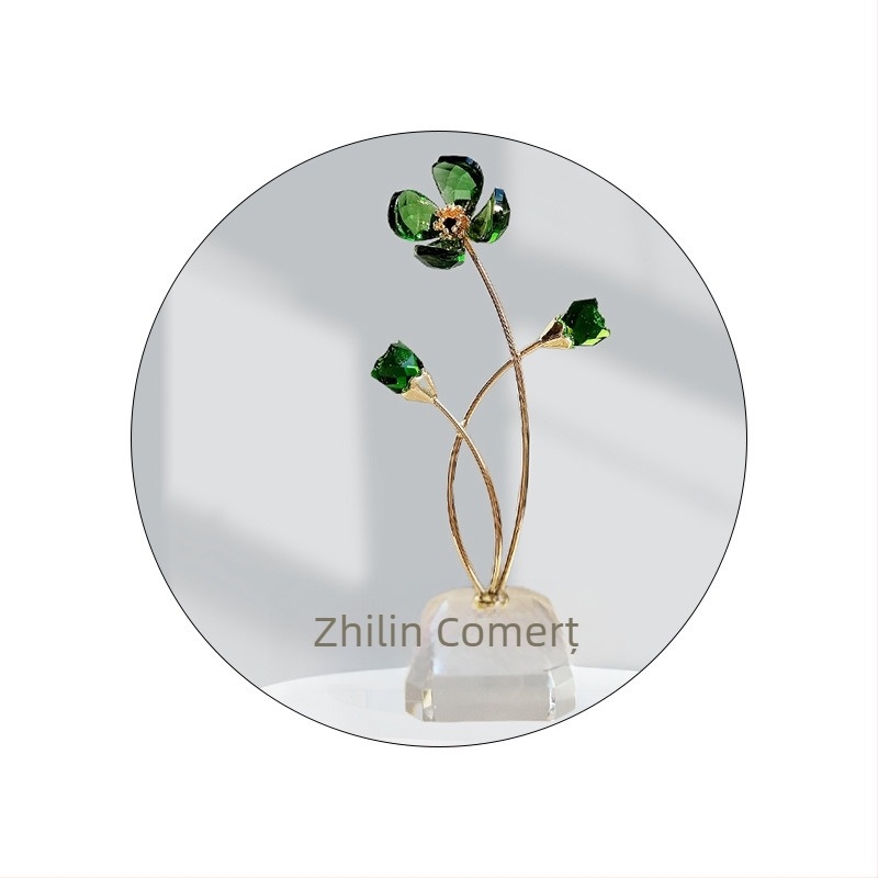 Trifoi cu patru foi – floare eternă din cristal pudrat, ornament vegetal în cutie cadou, stil modern minimalist