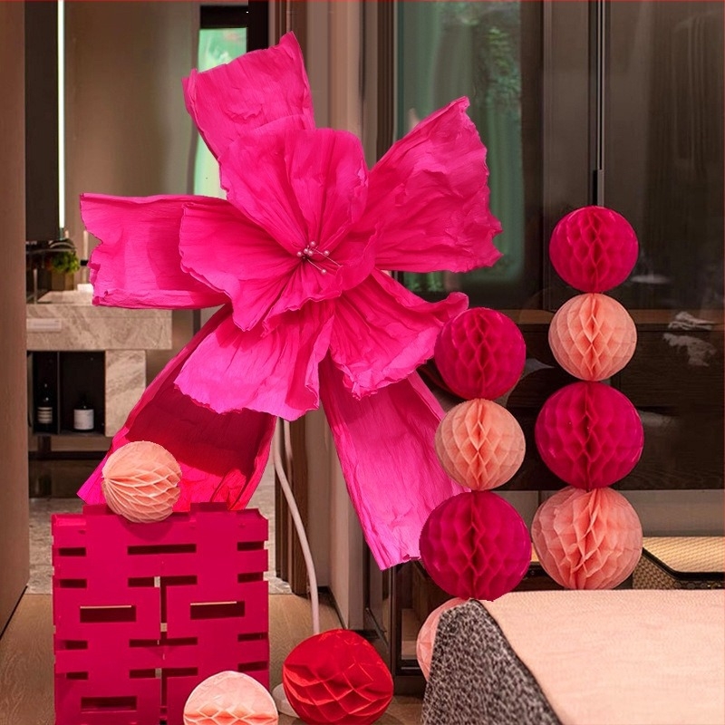 Coloană cu flori de hârtie pentru decorarea spațiului de nuntă; decor suspendat; material: hârtie; stil: 100197