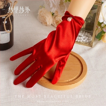 Mănuși de mireasă din satin roșu — accesorii elegante pentru rochia de nuntă și sesiune foto, femei, primăvară, personalizare disponibilă, stil satin