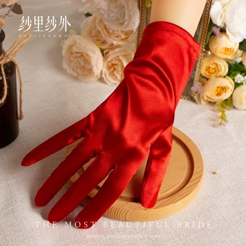 Mănuși de mireasă din satin roșu — accesorii elegante pentru rochia de nuntă și sesiune foto, femei, primăvară, personalizare disponibilă, stil satin