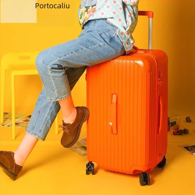 Valiză ABS+PC cu închidere prin fermoar, roți universale, greutate 4,3 kg, încuietoare cu combinație standard