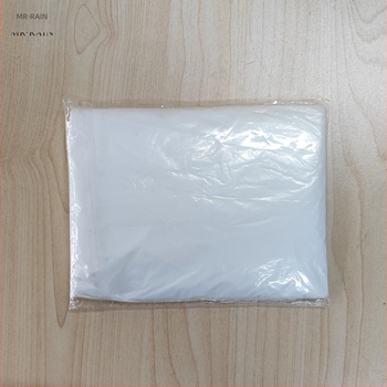 Poncho de ploaie de unică folosință – țesătură PE, 0.02 mm grosime, strat impermeabil PE, pentru adulți, drumeții