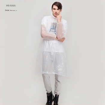 Poncho de ploaie de unică folosință – țesătură PE, 0.02 mm grosime, strat impermeabil PE, pentru adulți, drumeții