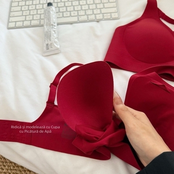 Set de lenjerie din nylon, cupe 3/4, cupe modelate cu burete, bretele fixe duble, închidere la spate cu trei rânduri de cârlige