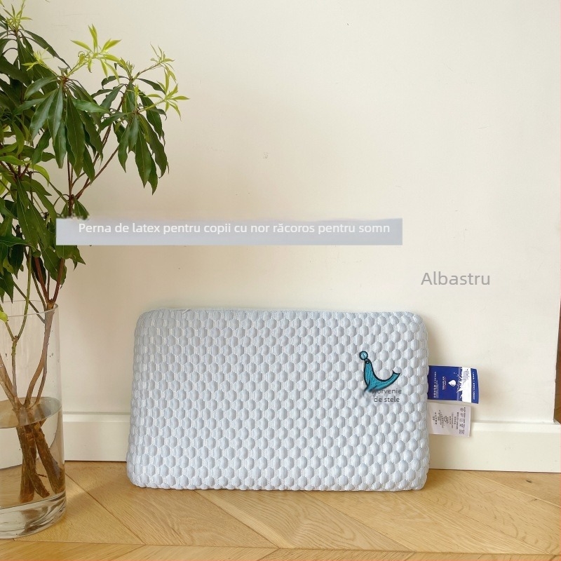 Pernă pentru copii din latex natural cu nucleu ice silk, formă ovală, conținut latex >90%, potrivită pentru copii