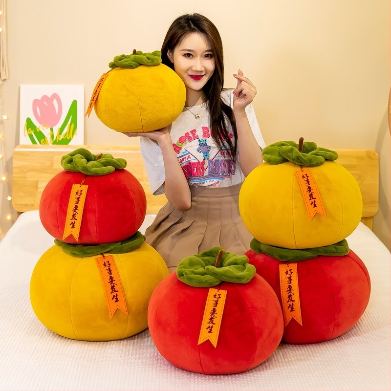 Perna plușată în formă de persimmon de Ai dou yaya; umplutură PP cotton; ambalaj în sacoșă din plasă; pentru vârsta 14+; origine: China